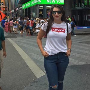 Meet your Posher, Loubna